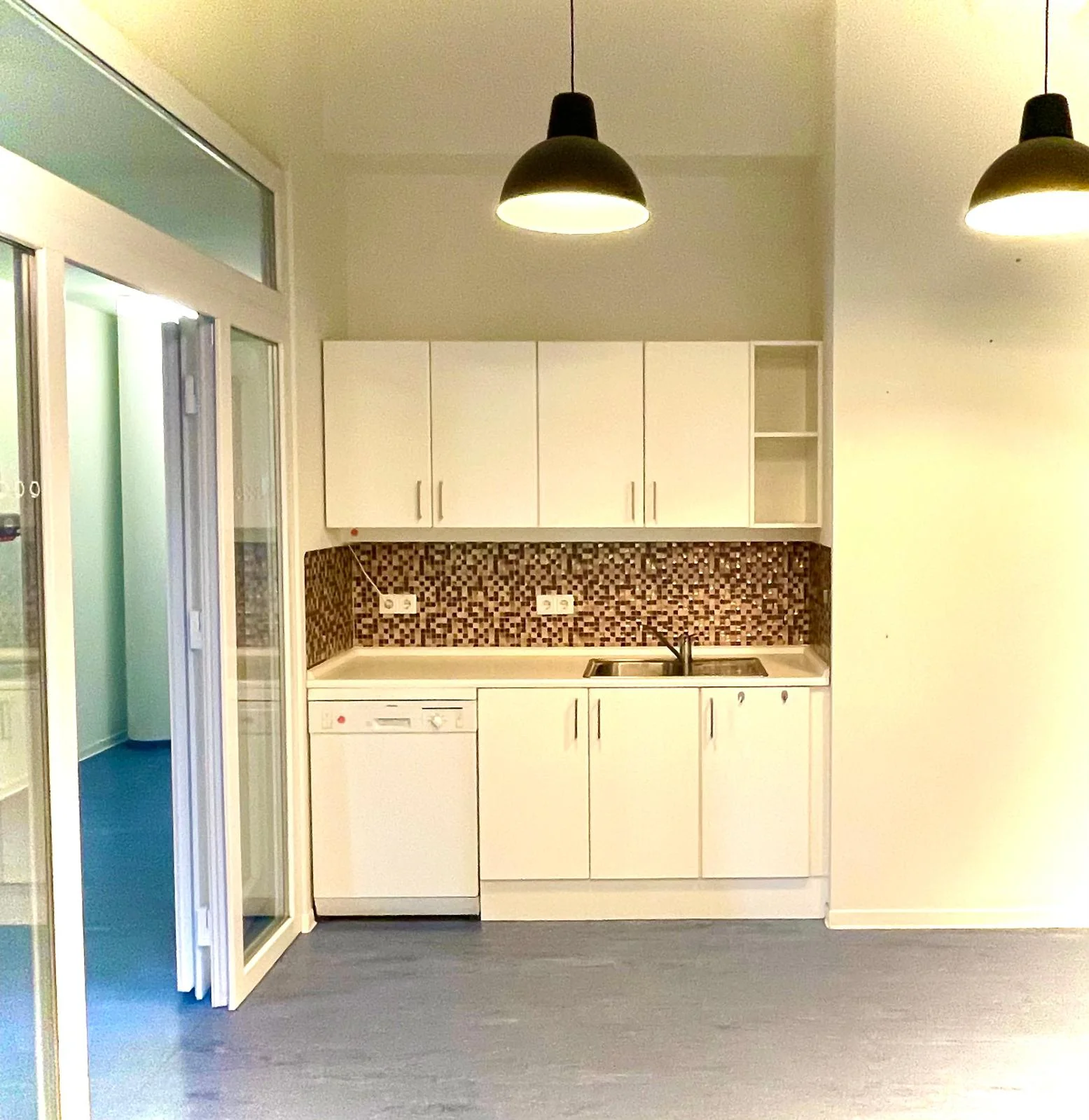 Coworking-Laborflächen – Wochenweise verfügbar