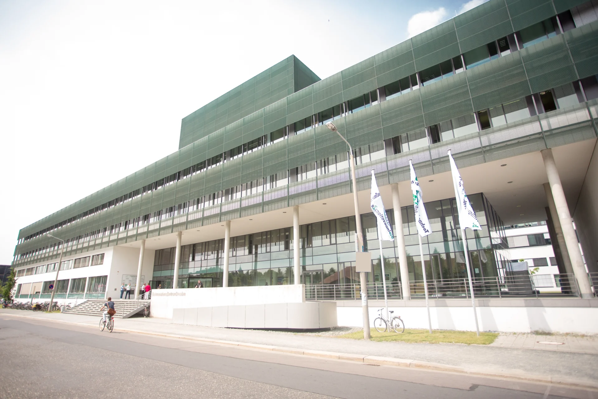 Grundriss: Coworking-Laborflächen – Wochenweise verfügbar