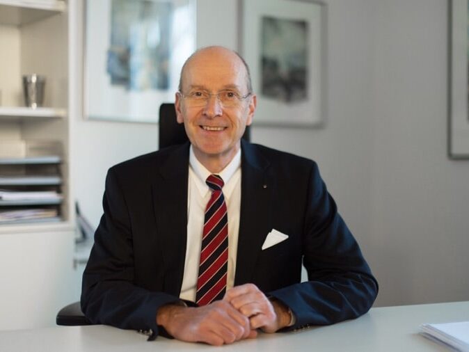 Dr. Bertram Dressel