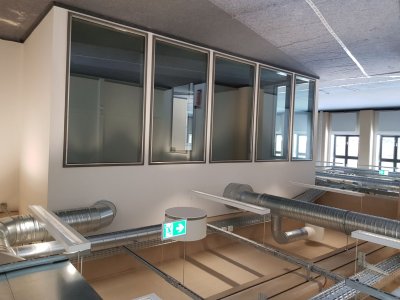 Büroeinheit - Großraumbüro mit separatem Meetingraum